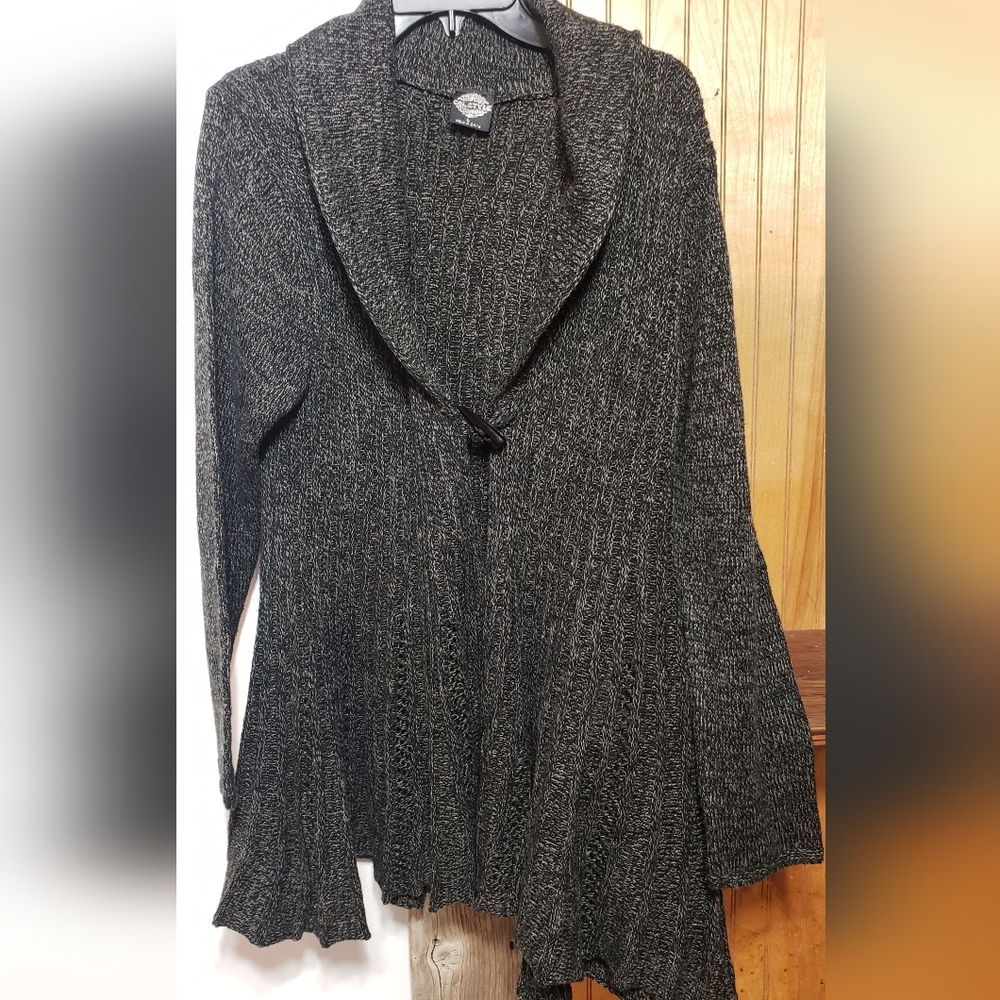 Knitted Grey Women Cardigan L Wooden Button Closer
